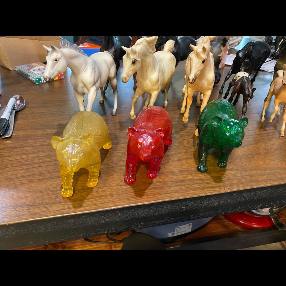 Lot of Breyer horses and Breyer bears in excellent condition